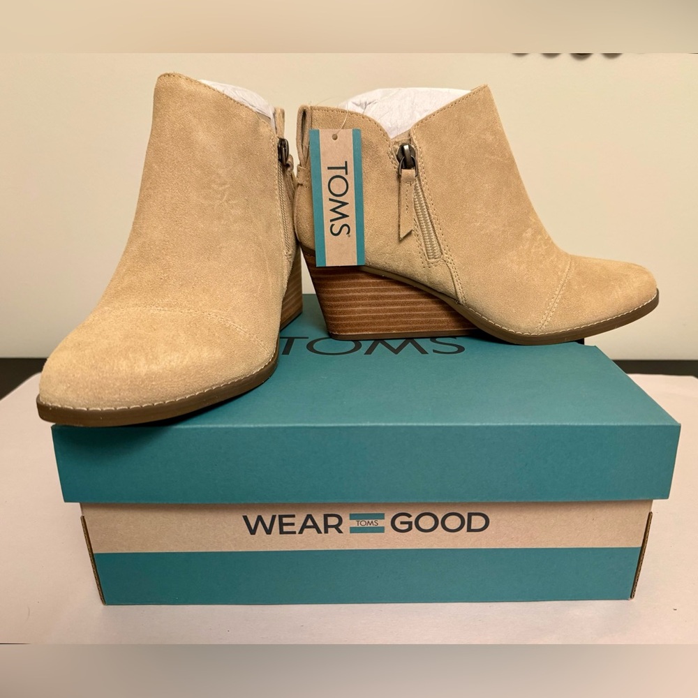 Toms “Goldie” Suede Wedge Ankle Booties in Oatmeal Suede
